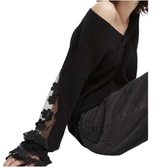 New French Connection Caballo Floral Lace Sleeve Sweater Black V Neck Sz S - Picture 3 of 14